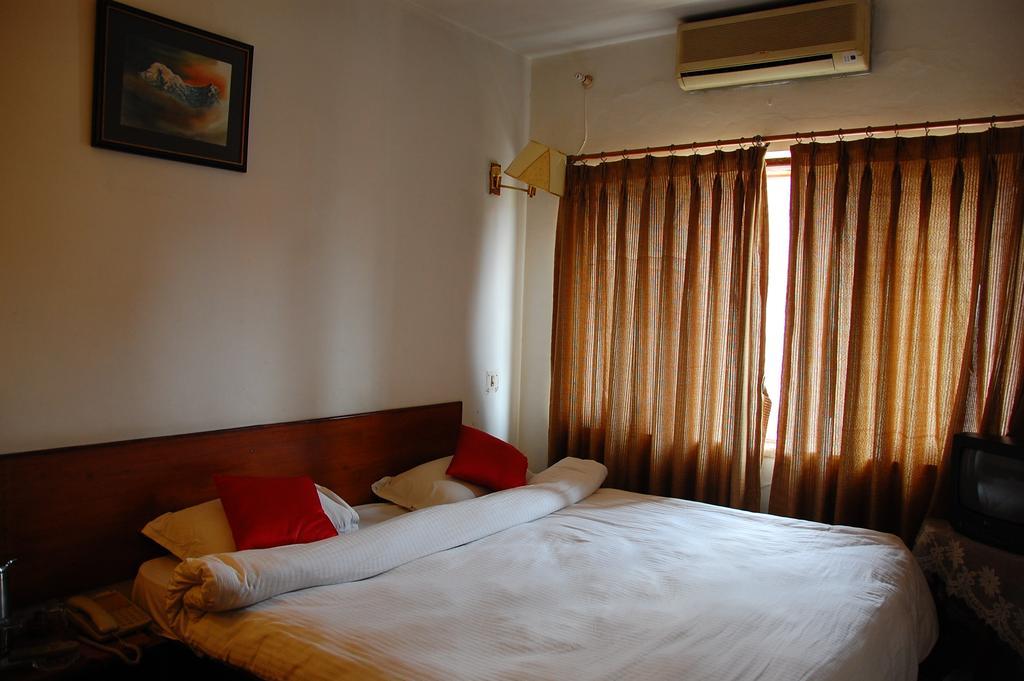 Hotel Mandap Katmandu Zewnętrze zdjęcie